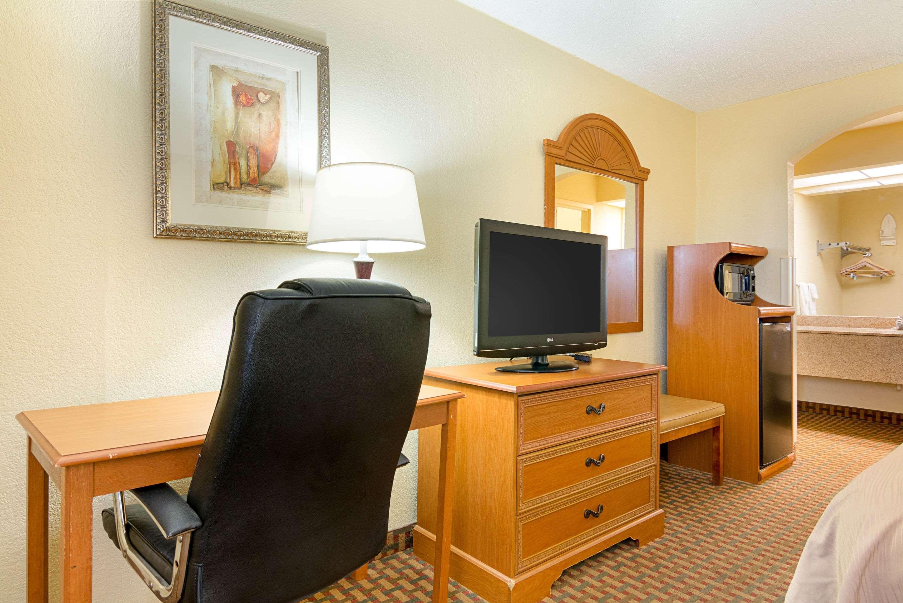 Quality Inn Near Casinos And Convention Center Bossier City Kültér fotó