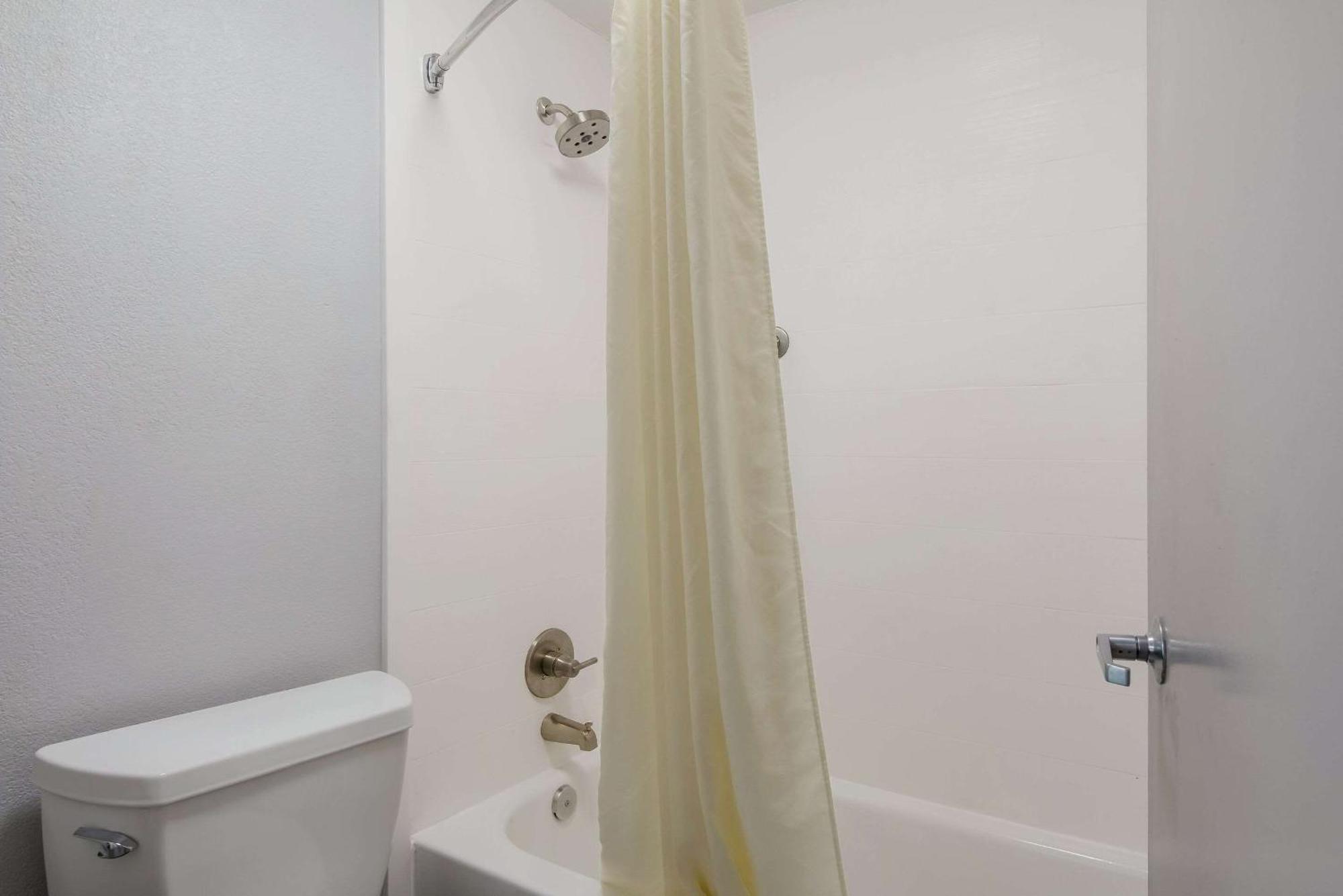 Quality Inn Near Casinos And Convention Center Bossier City Kültér fotó